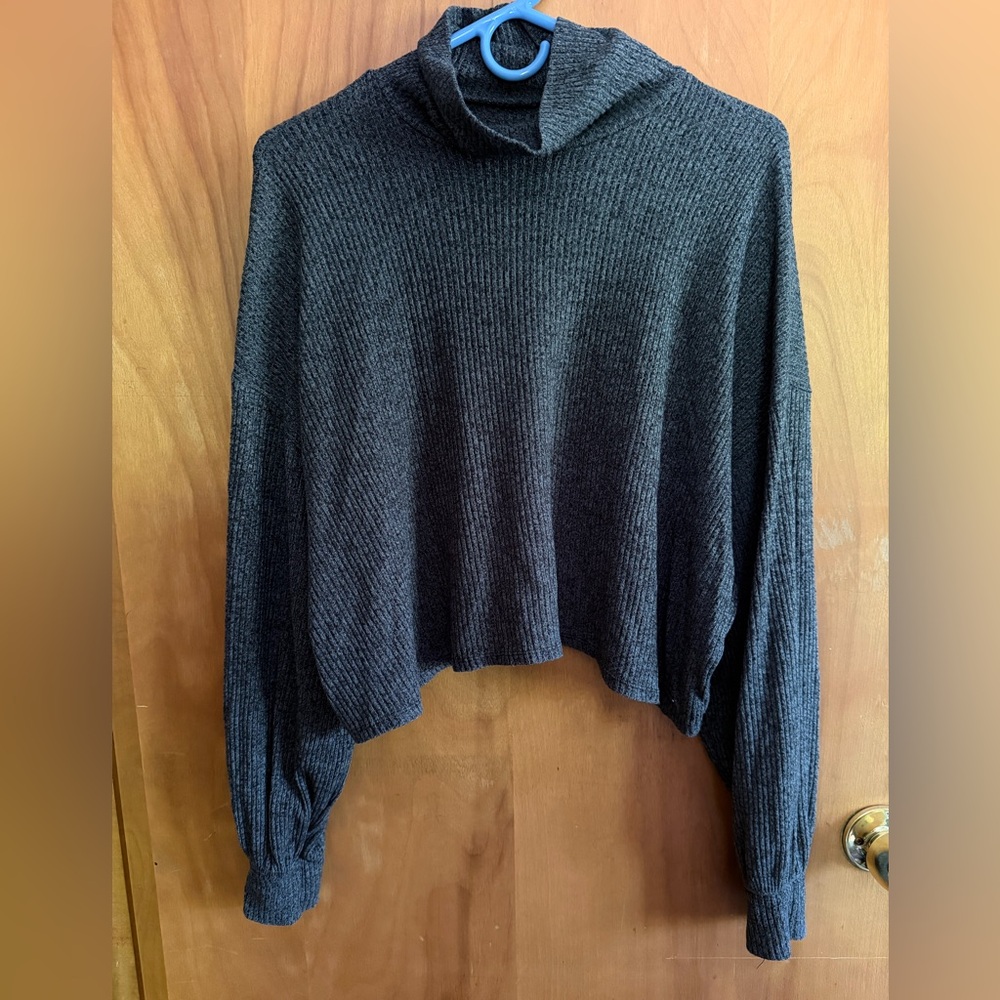 Hollister Dark Charcoal Ribbed Turtleneck Sweater